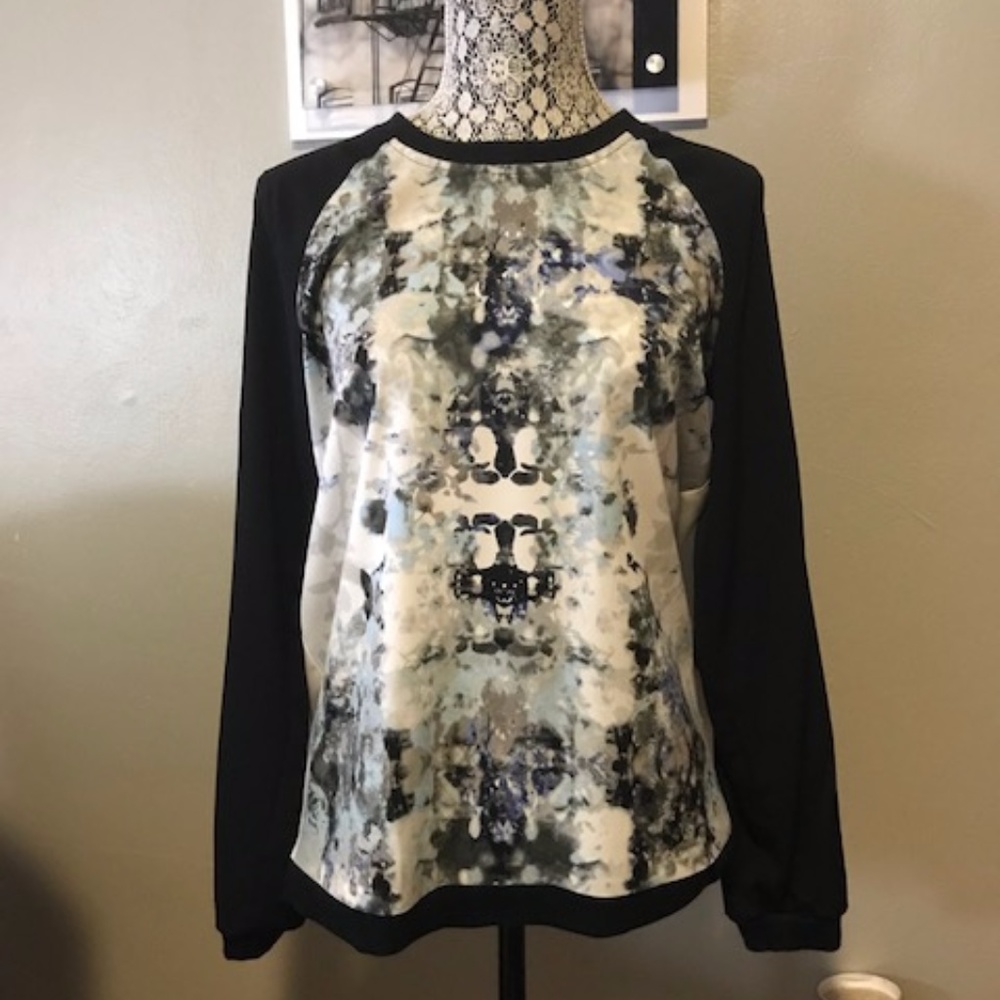 Long Sleeve Blouse Abstract Design in Women